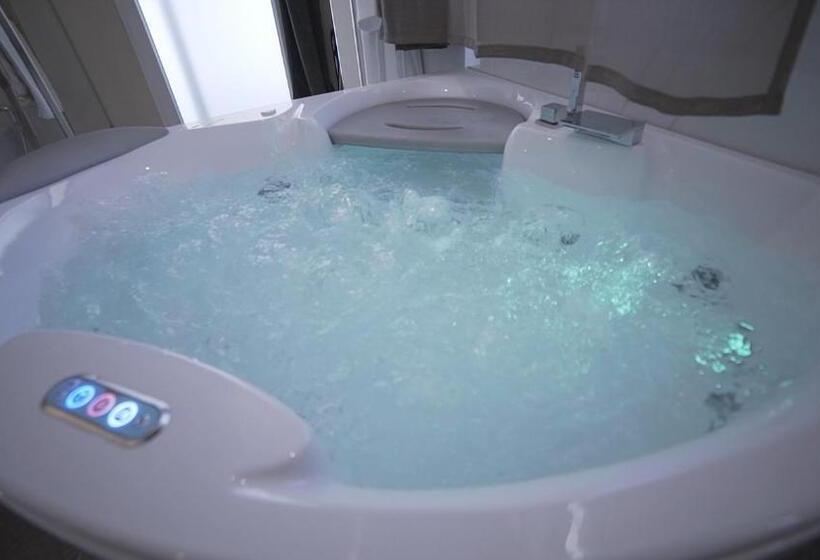 디럭스 스위트, Royal   Beauty & Spa