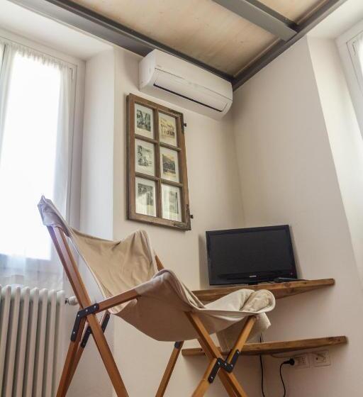 스탠다드 스튜디오, La Sciora Oliva