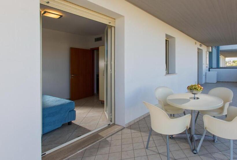 Апартаменты 1 Спальня, Residence Il Girasole 1