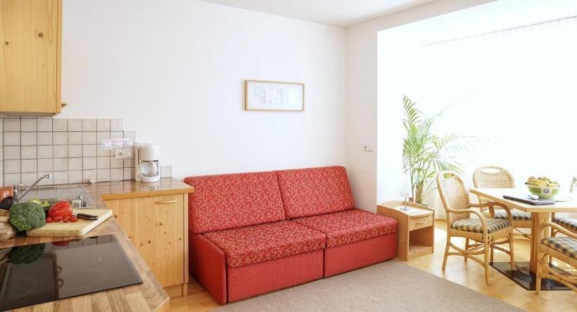 דירה בת חדר שינה 1 עם מרפסת, Residence Walder