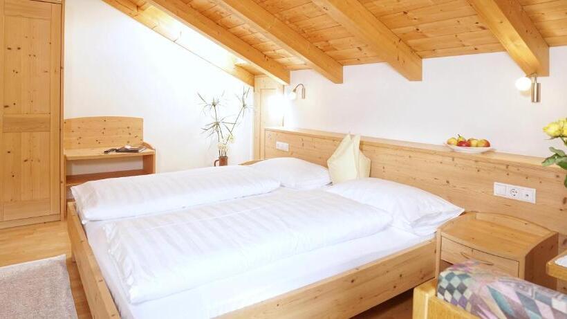 דירת שני חדרים עם מרפת, Residence Walder