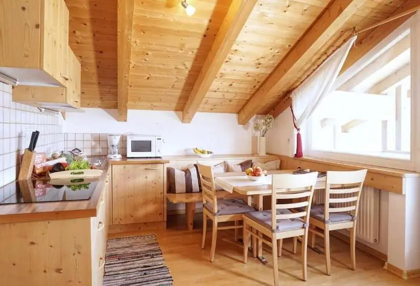 Huoneisto 2 Makuuhuonetta Parveke, Residence Walder