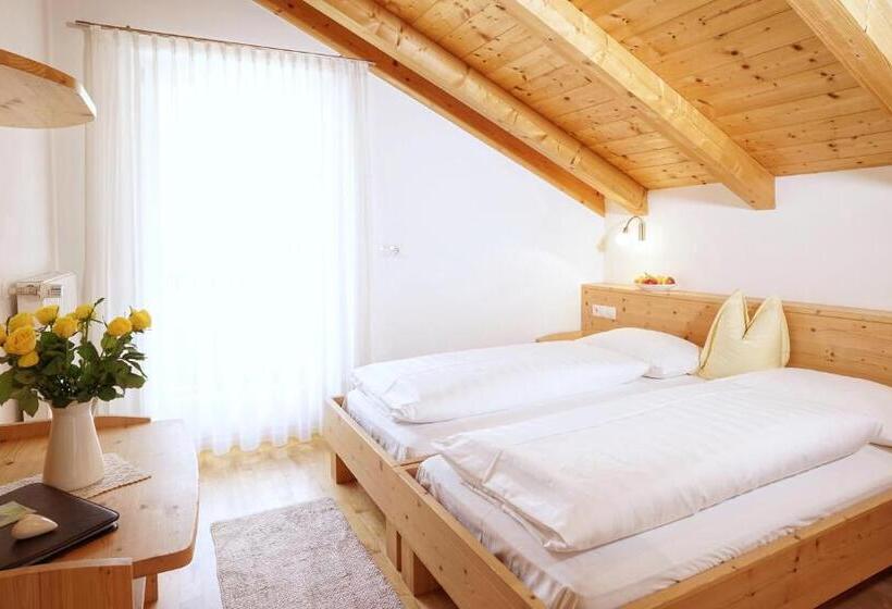 דירת שני חדרים עם מרפת, Residence Walder