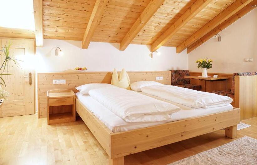 דירת שני חדרים עם מרפת, Residence Walder