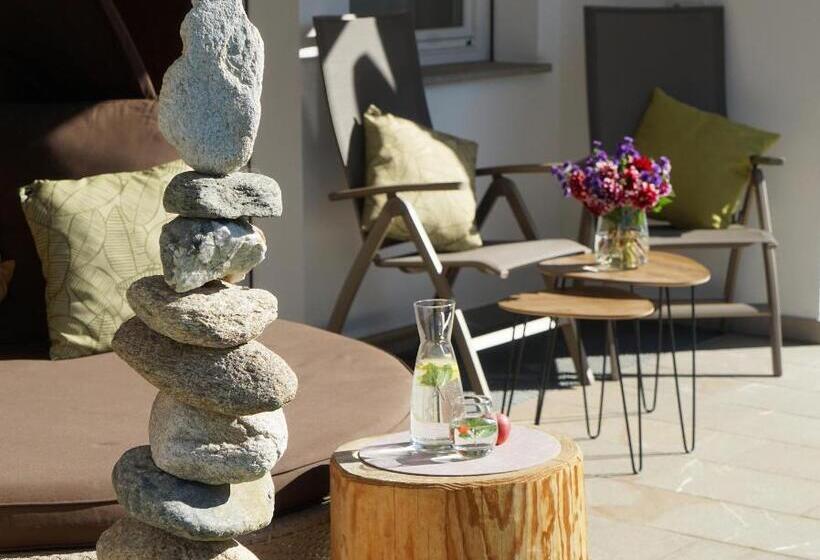 דירת חדר נוף לגינה, Residence Walder