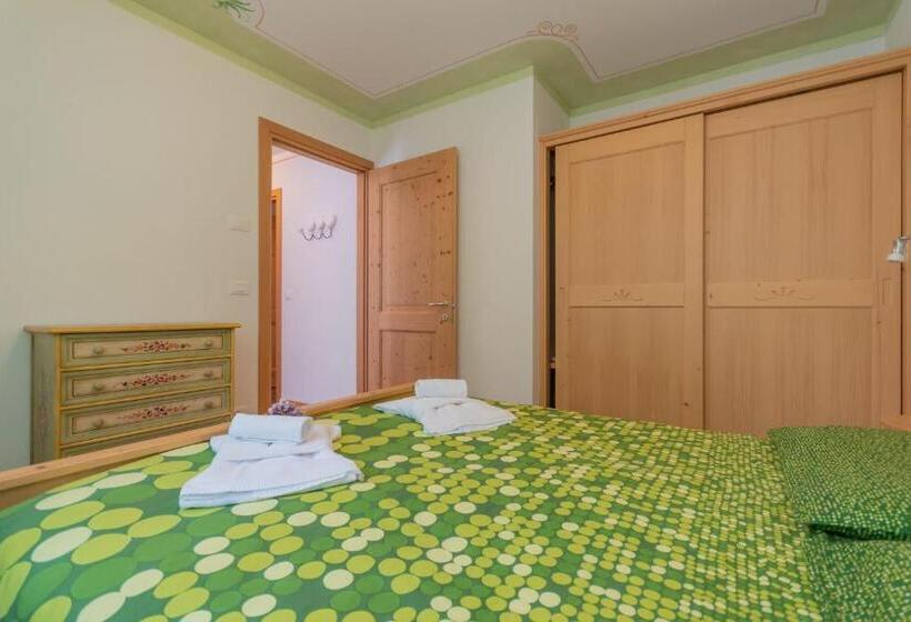 1 Bedroom Apartment Lake View, Villa Edelweiss