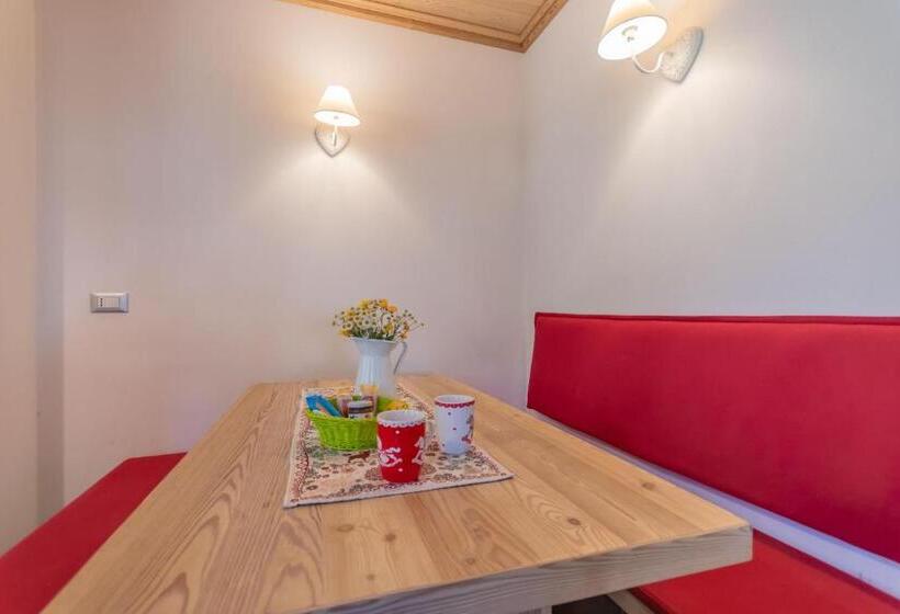 1 Bedroom Apartment Lake View, Villa Edelweiss