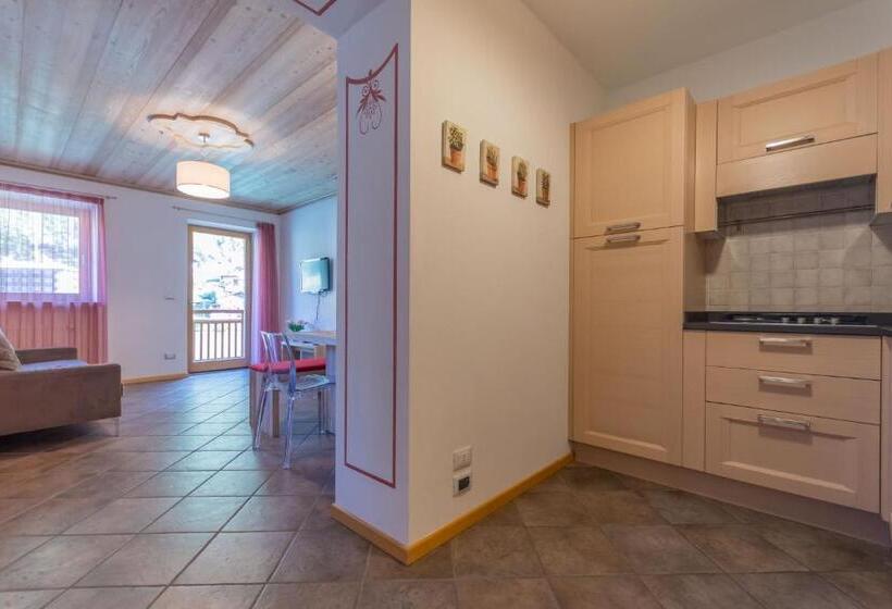 1 Bedroom Apartment Lake View, Villa Edelweiss