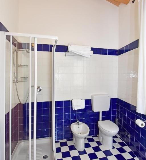 侧面带海景及2个卧室的公寓, Villa Olga