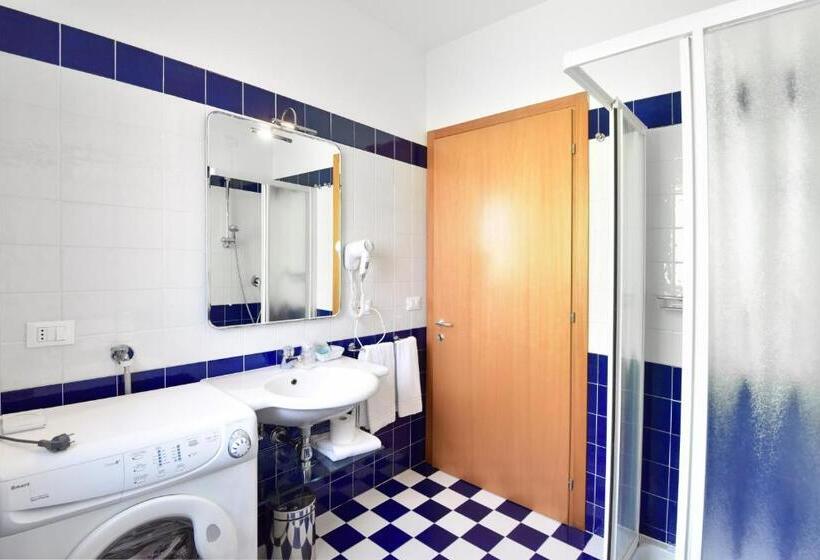 带1间卧室的公寓侧面带海景, Villa Olga