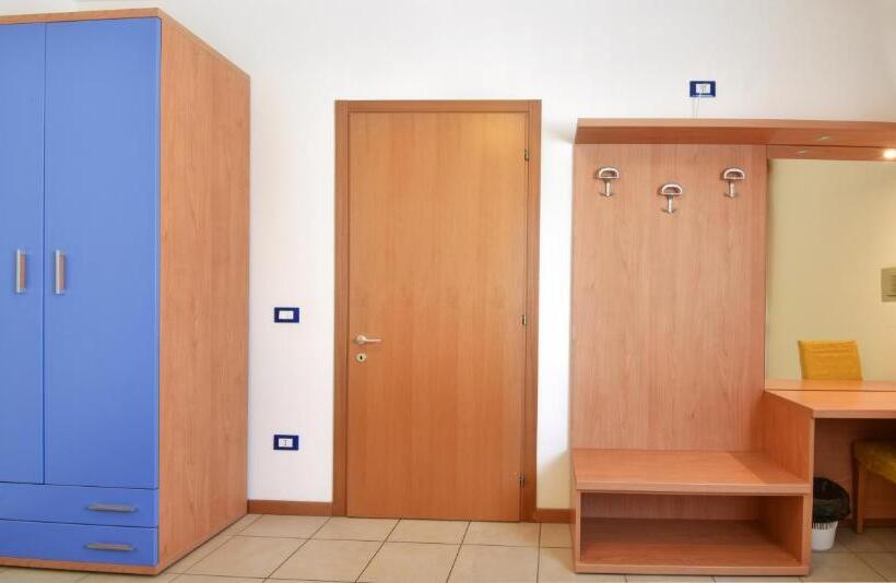 带1间卧室的公寓侧面带海景, Villa Olga