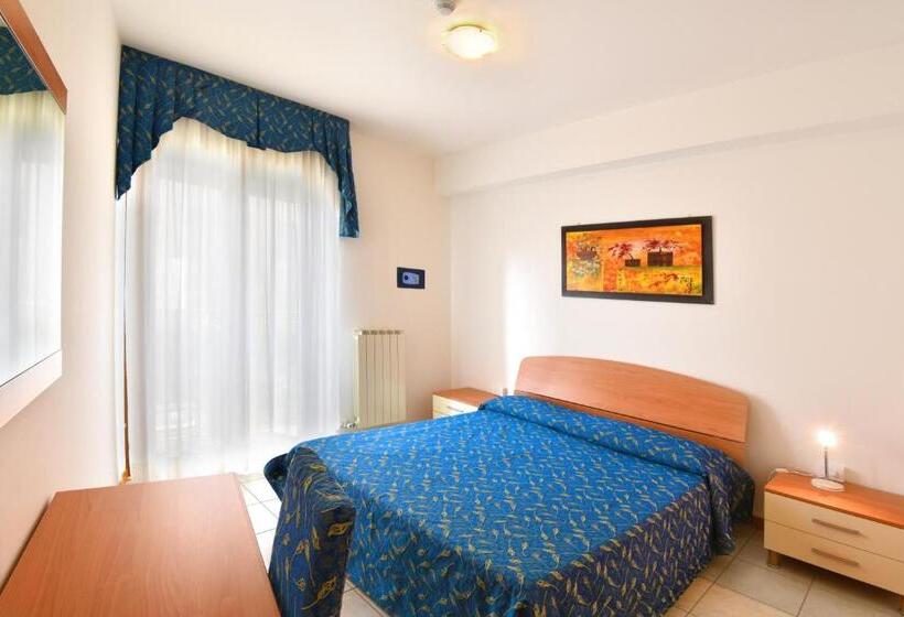 Superior 2-bedroom flat with sea view, Villa Olga