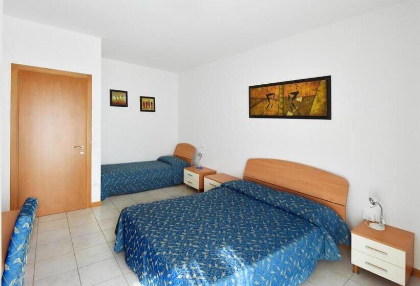 Superior 2-bedroom flat with sea view, Villa Olga