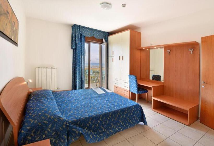 Superior 2-bedroom flat with sea view, Villa Olga