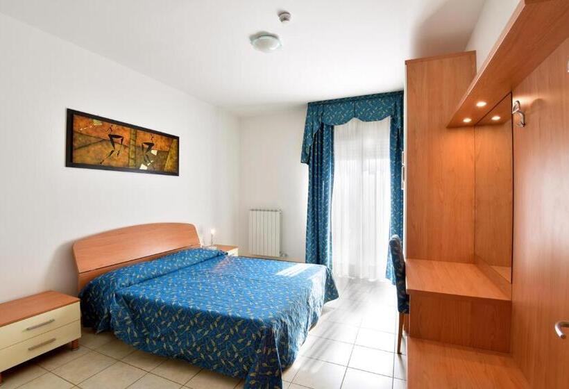 Superior 2-bedroom flat with sea view, Villa Olga