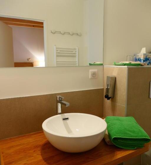 ガーデンビュースタンダードルーム, Boisrouge