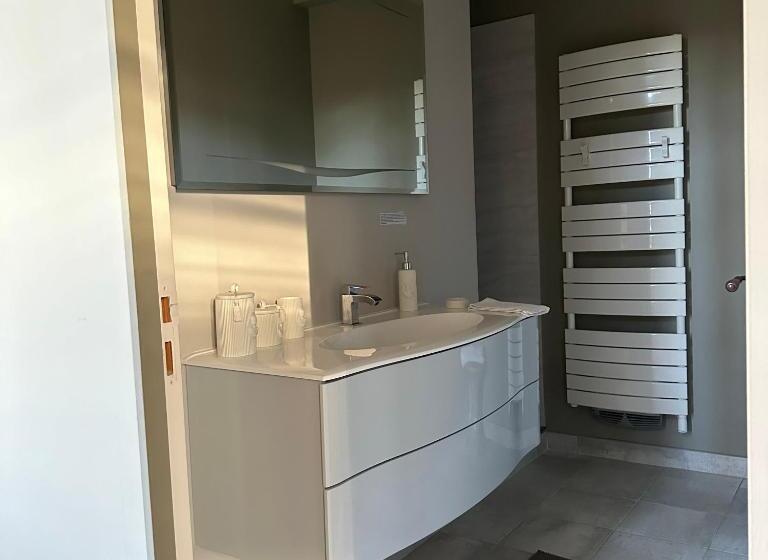 Номер Стандарт, Les Hauts De Saulies