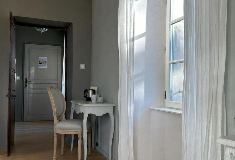 Номер Стандарт, Les Hauts De Saulies