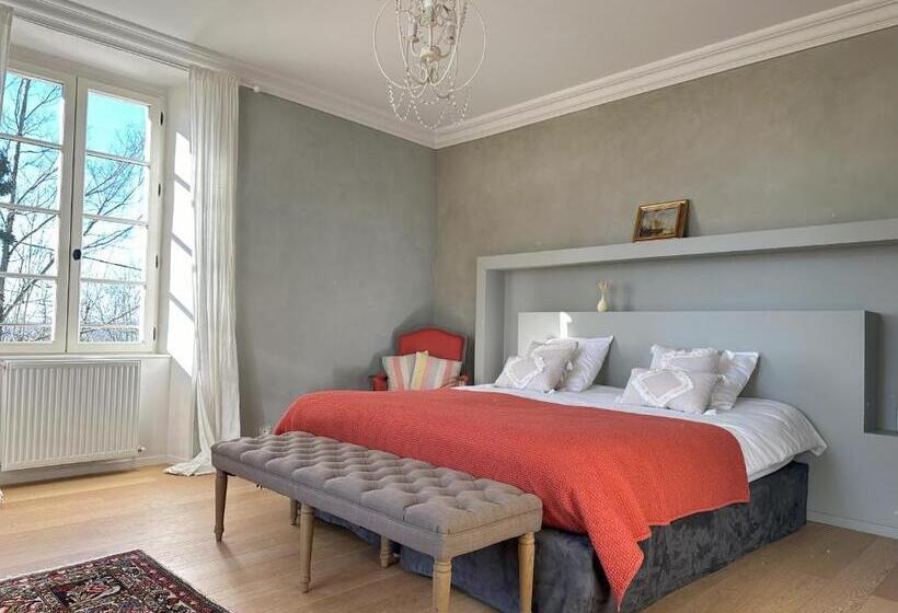 Номер Стандарт, Les Hauts De Saulies