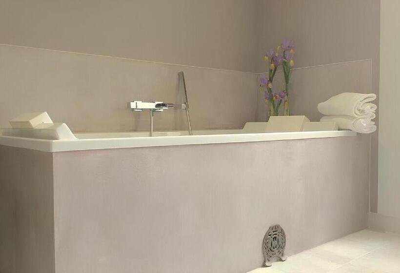 Номер Стандарт Вид на Сад, Les Hauts De Saulies