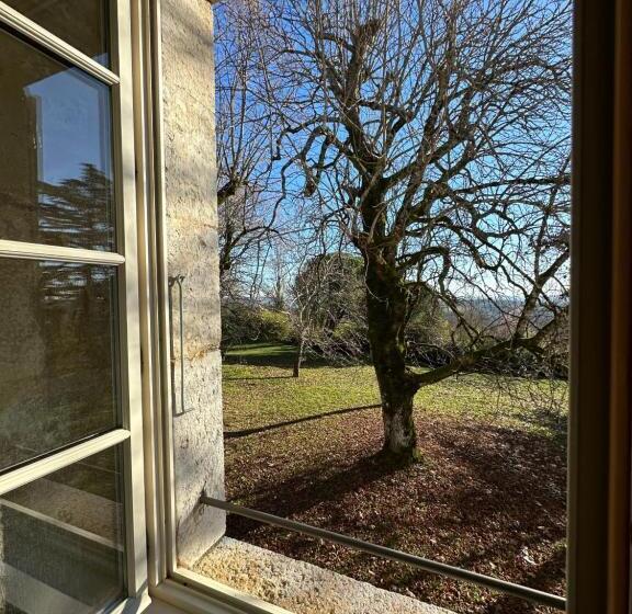 Номер Deluxe, Les Hauts De Saulies