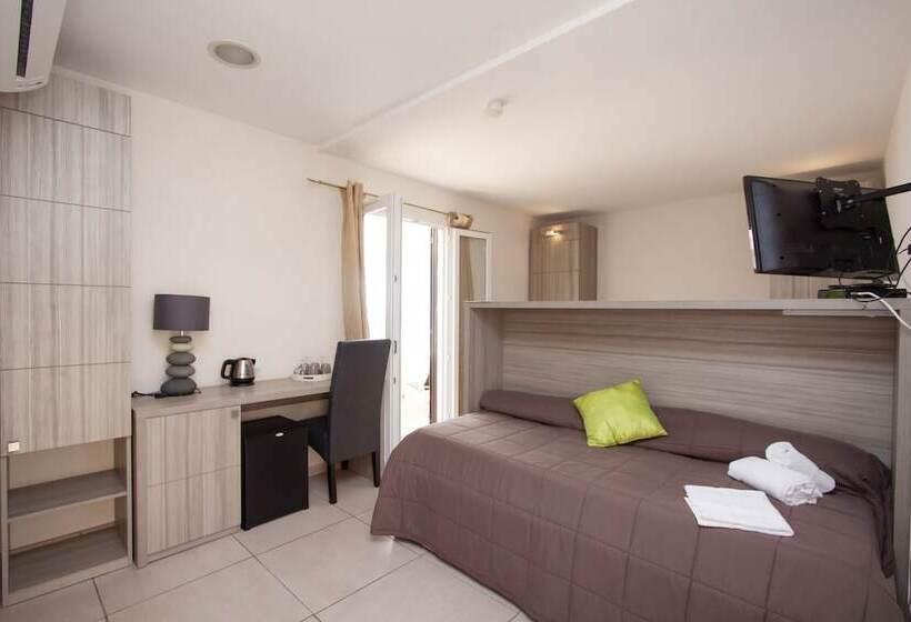 Номер Стандарт Трехместный, Et Residence Ta Kladia  Omigna