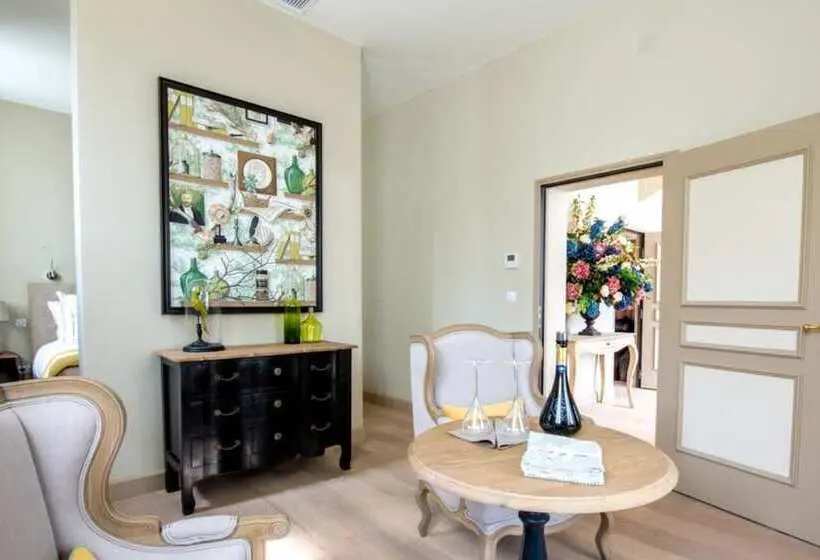 Deluxe-huone, Les Suites Du Champagne De Venoge
