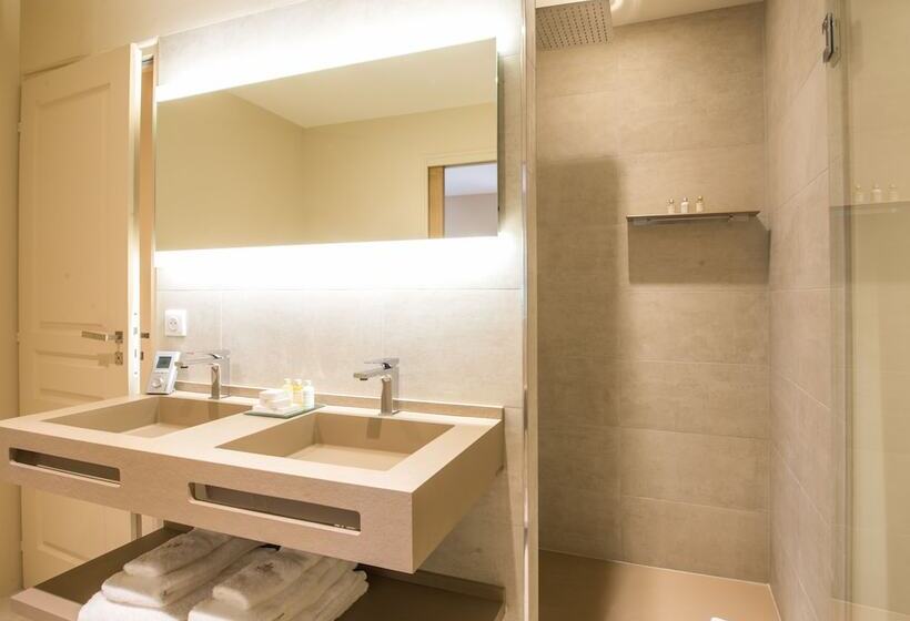 חדר דלוקס, Les Suites Du Champagne De Venoge