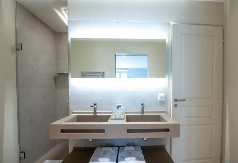 Deluxe-sviitti, Les Suites Du Champagne De Venoge