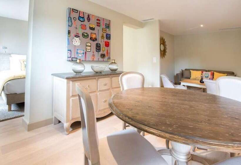 סוויטה דלוקס, Les Suites Du Champagne De Venoge