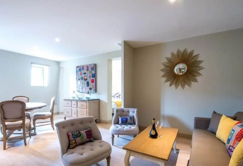 Deluxe-sviitti, Les Suites Du Champagne De Venoge