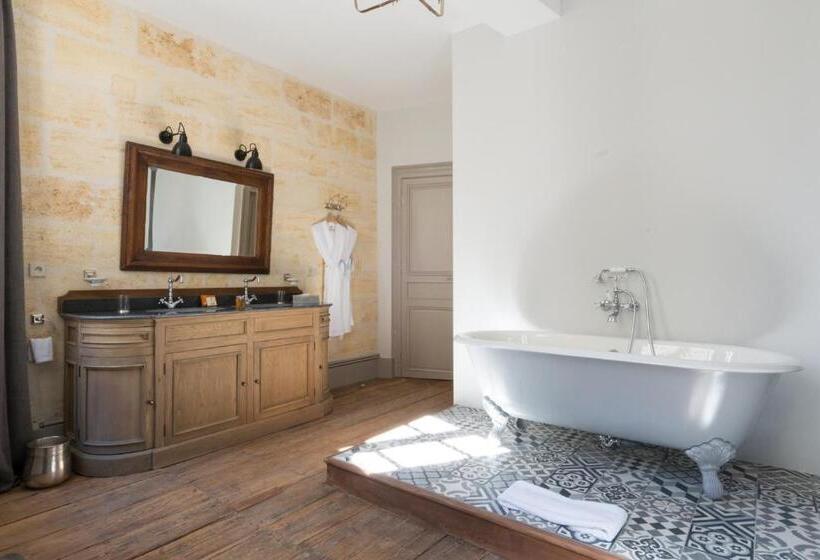 سوئیت با تخت بزرگ, Logis De La Cadène   Teritoria