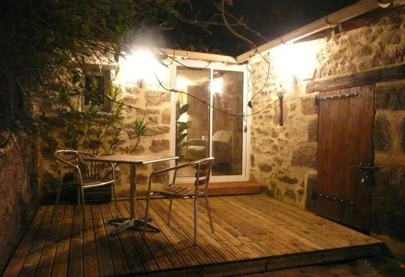 Standard-huone Terassi, Chambres D Hôtes D Antardieu