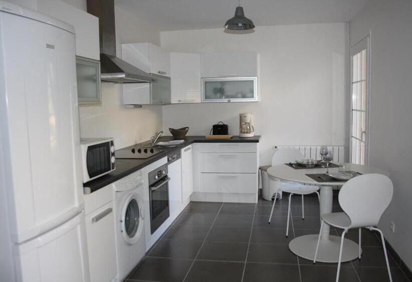 带露台两卧公寓, La Gourgasse Vieille