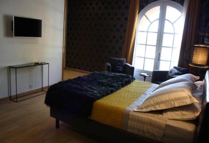 标准工作室带泳池景, La Gourgasse Vieille