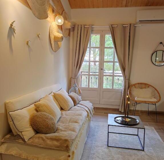 带花园景观的标准工作室, La Gourgasse Vieille