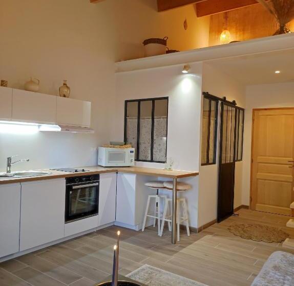 带花园景观的标准工作室, La Gourgasse Vieille