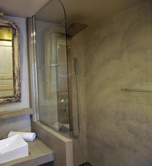 غرفة سوبيريور مطلّة علي النهر, Le Moulin De Saint Laurent