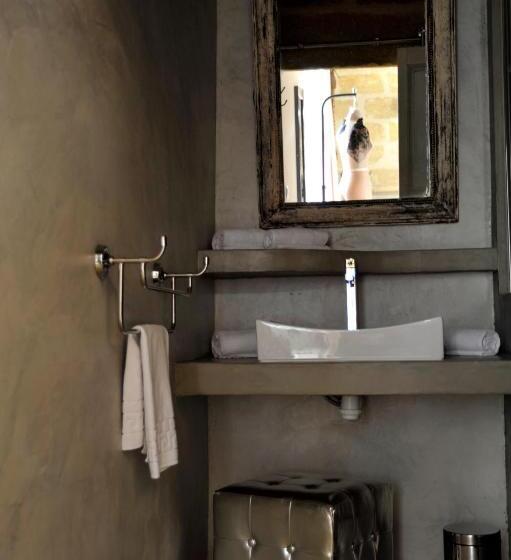 غرفة سوبيريور مطلّة علي النهر, Le Moulin De Saint Laurent