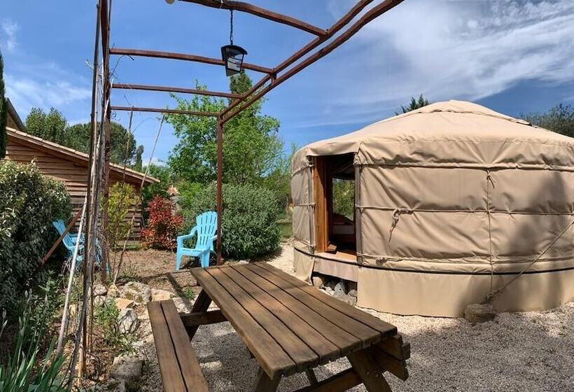 Standard Tent, Mas Escombelle