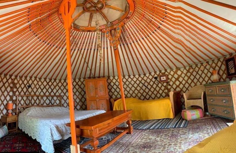 Standard Tent, Mas Escombelle