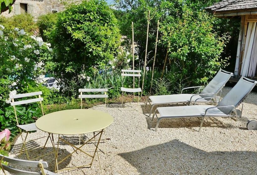 Standard Tent, Mas Escombelle