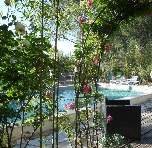 Номер Стандарт Внутренний, Mas Escombelle