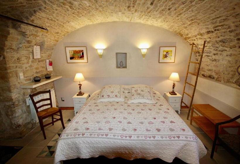 Семейный Номер, Mas Escombelle