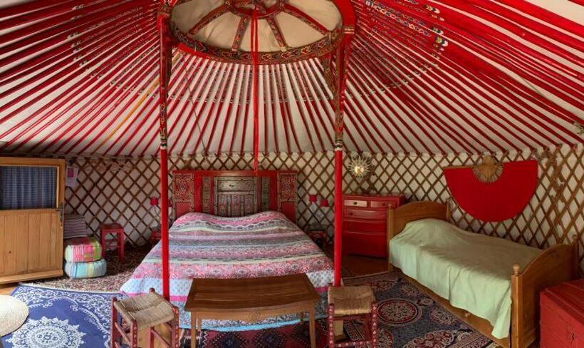 Standard Tent, Mas Escombelle