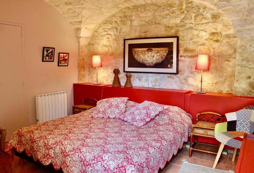 Номер Стандарт, Mas Escombelle