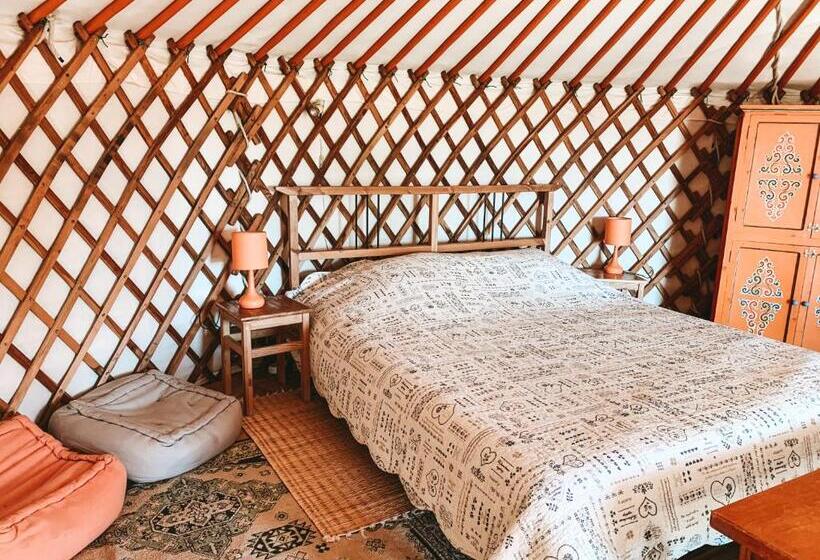 Standard Tent, Mas Escombelle