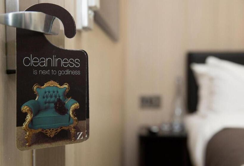 身障者適用スタンダードルーム, The Z Hotel Tottenham Court Road