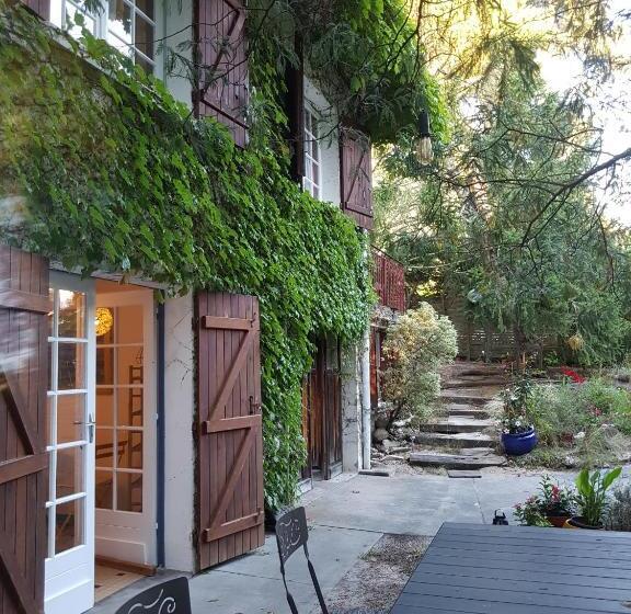 جناح, Villa Akwaba