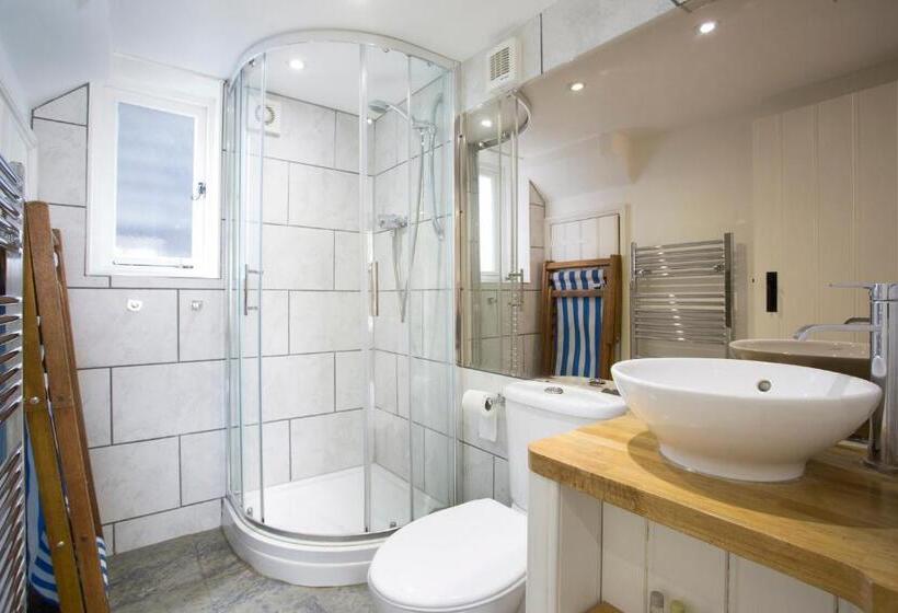 ファミリールーム, Whitstable Fisherman S Huts